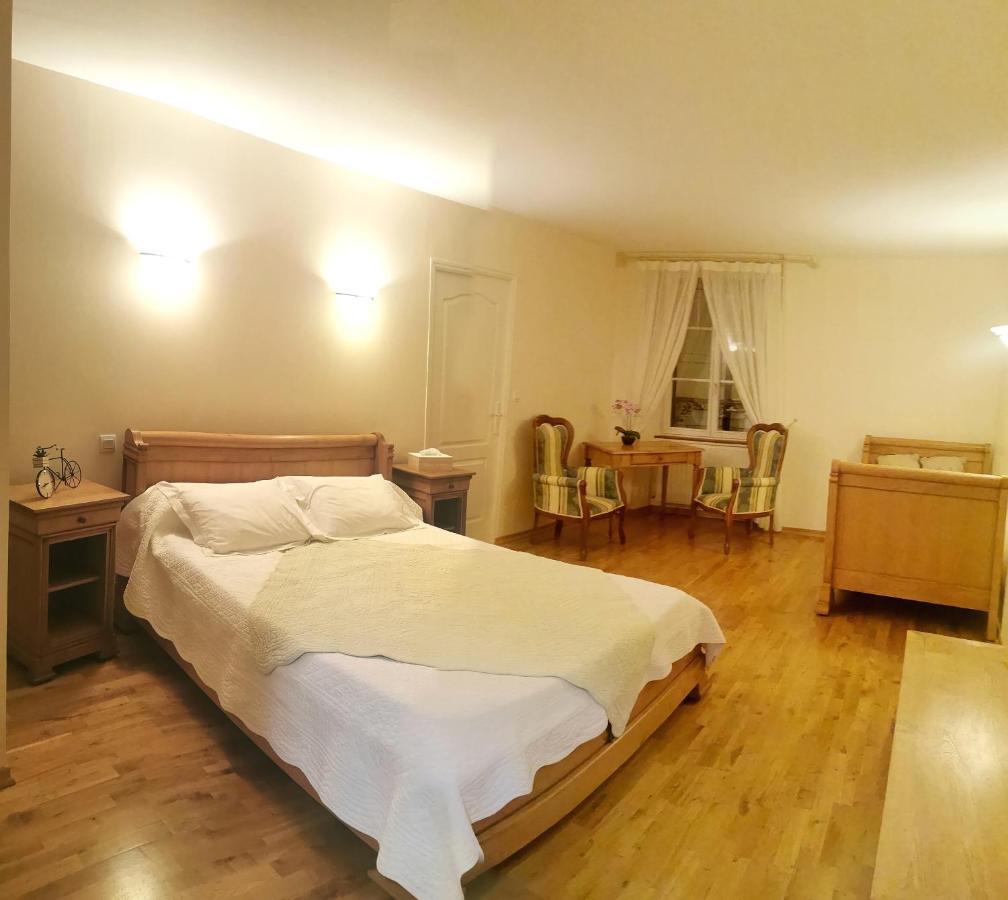 Bed and Breakfast Chambre D'Hotes Le Val Du Chapelain Montigny-la-Resle Exteriér fotografie