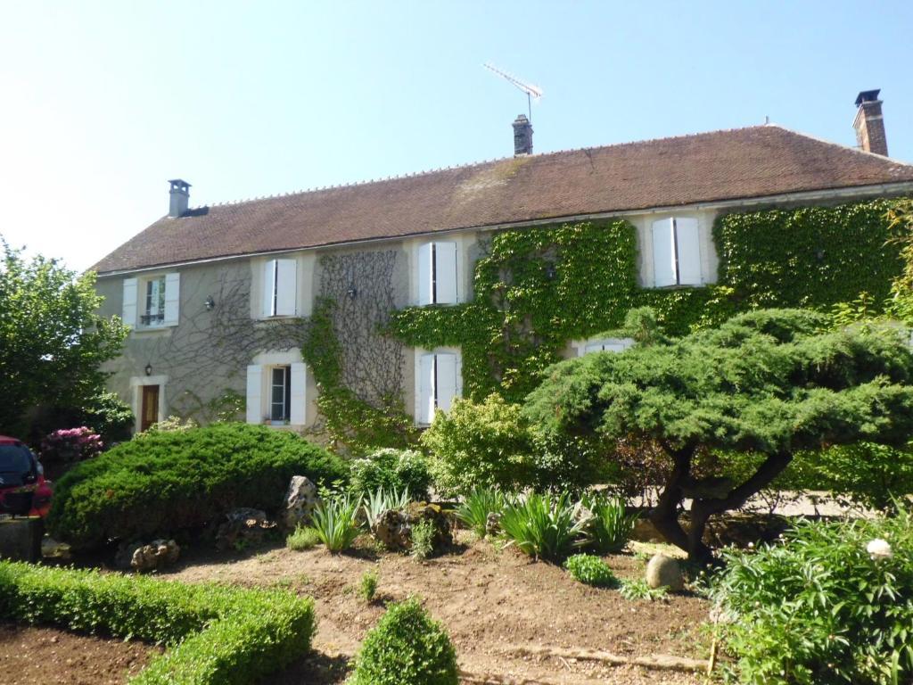 Bed and Breakfast Chambre D'Hotes Le Val Du Chapelain Montigny-la-Resle Exteriér fotografie