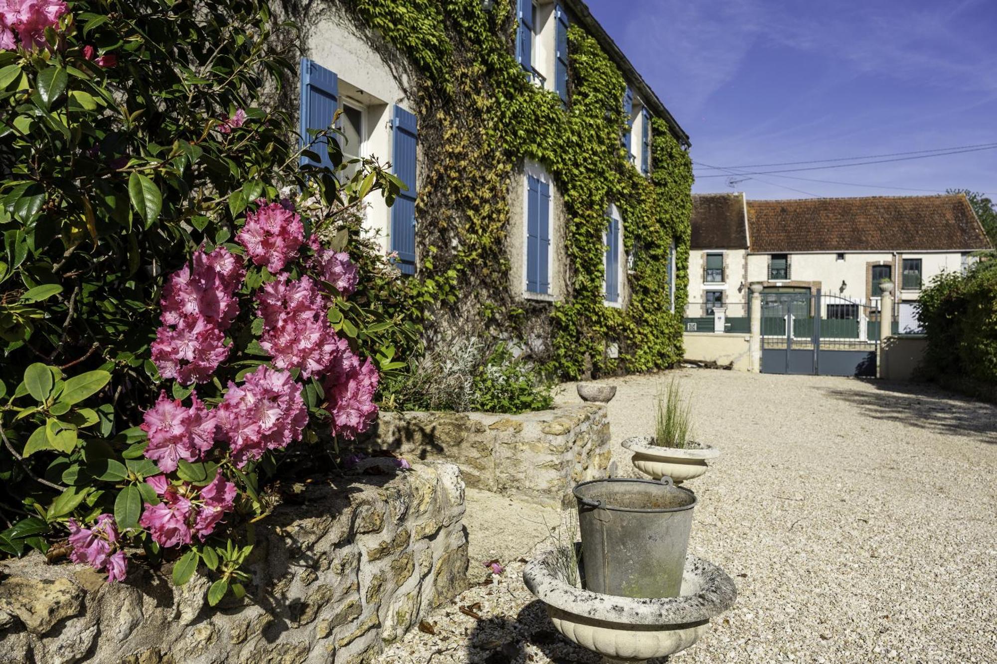 Bed and Breakfast Chambre D'Hotes Le Val Du Chapelain Montigny-la-Resle Exteriér fotografie